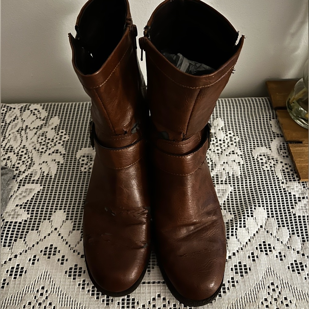 Woman Size 8 Brown Leather Ankle Boots